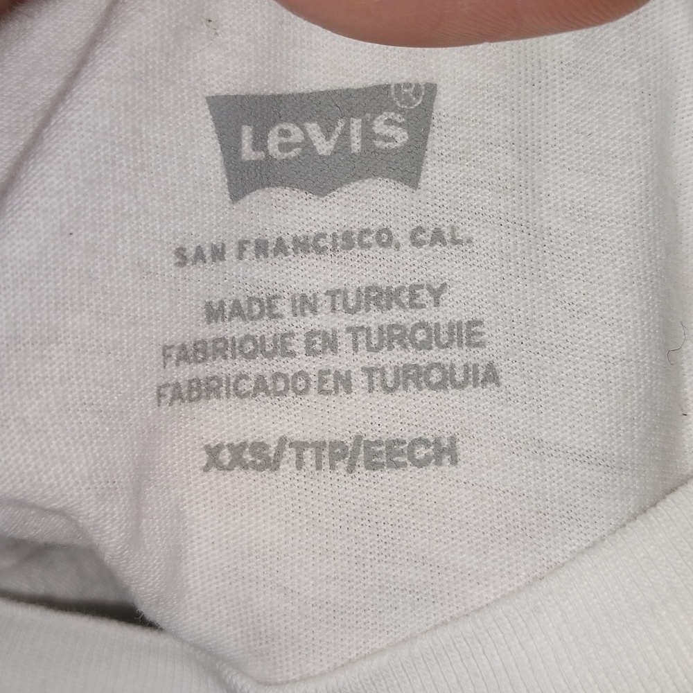 Levi's White Tee - Picture 2 of 3